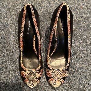 Nine West Peep Toe Heels Size 8.5 M